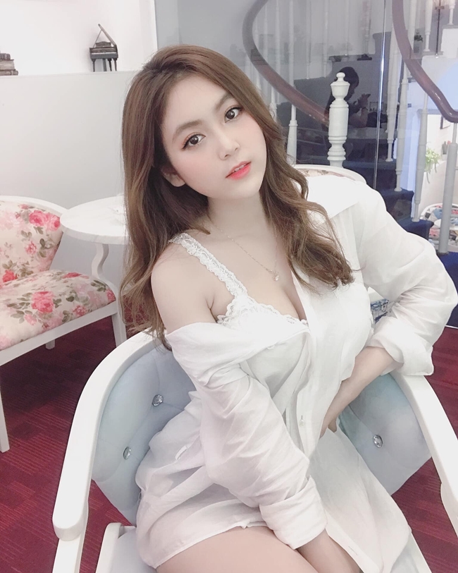 Cô giáo Trân Trần lộ clip