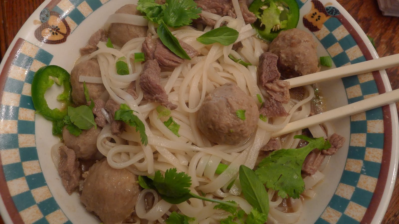 Random Rants & Thoughts of a Hmong Chick Beef pho with meatballs