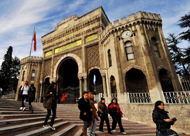 Türkiye'de 8 milyondan fazla üniversite öğrencisi var