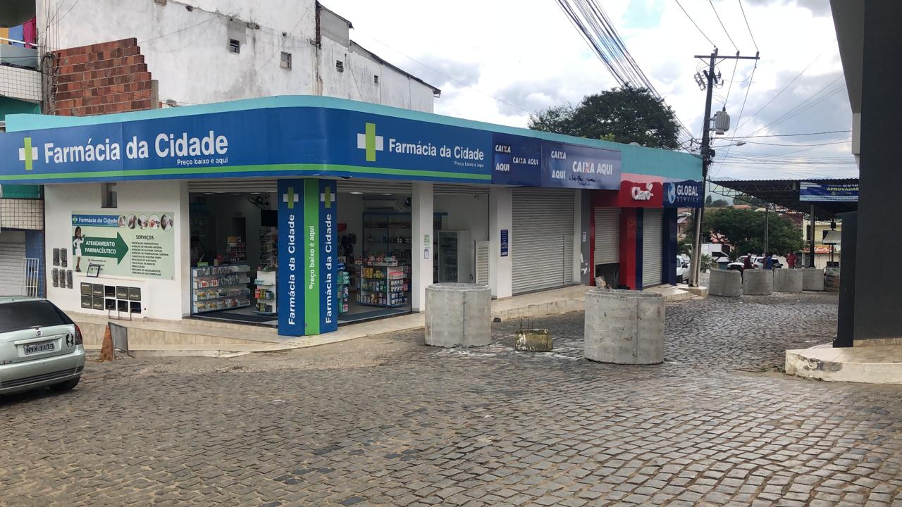 Rede de Notícias Presidente Tancredo Neves tem todas as entradas da cidade fechadas