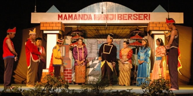 10 Bentuk Teater Tradisional Di Indonesia