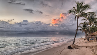 Pemandangan Pantai Sore Hari HD