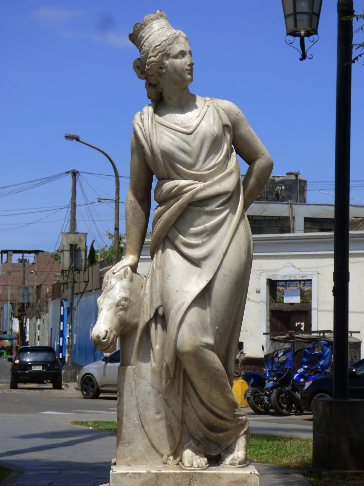 EL HOMBRE Y SU HISTORIA