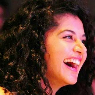 Beautiful Girl with Hindi Shayri Labon pe naam hai jinka: Hindi Shayri