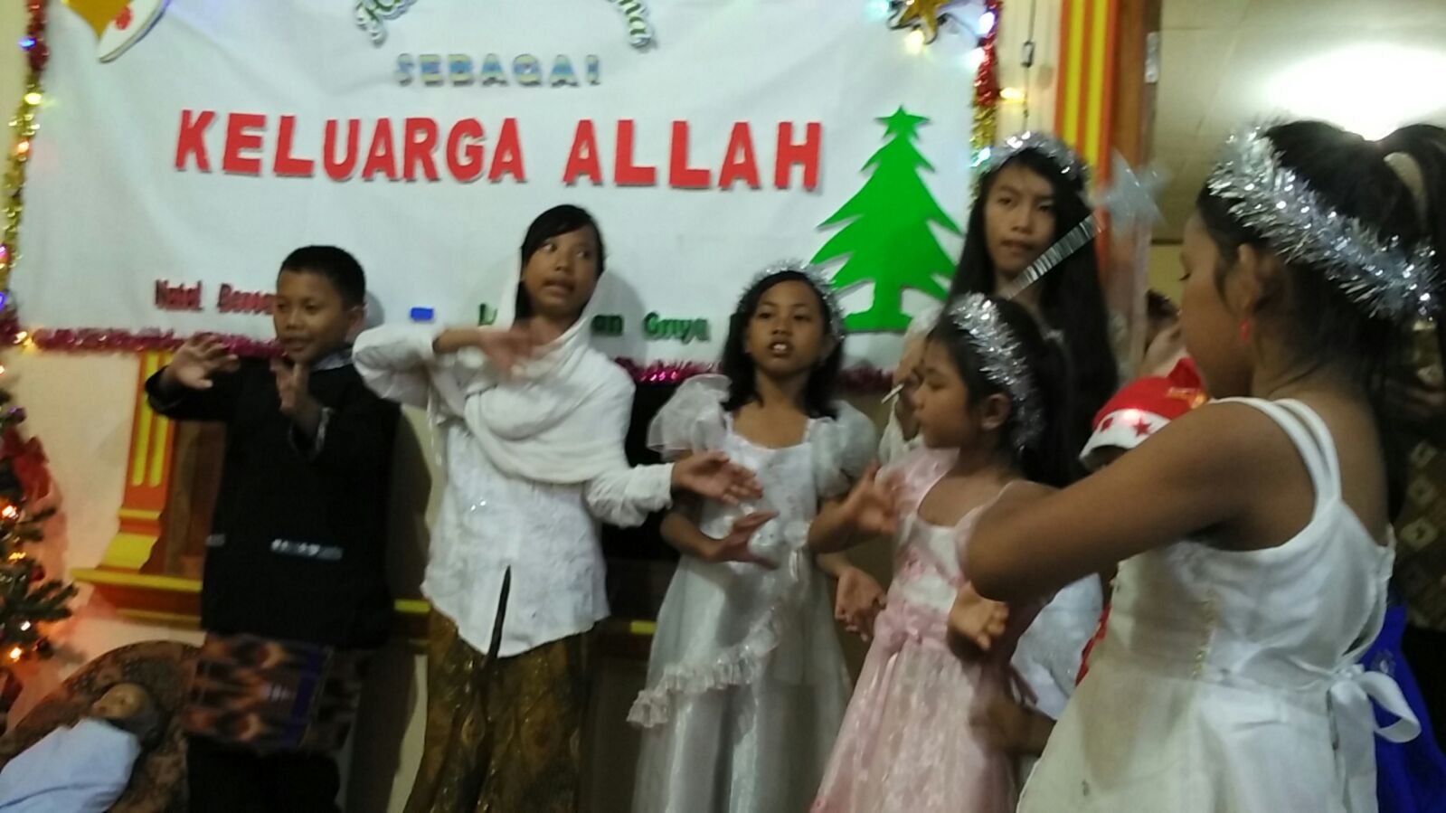 Lingkungan Griya Pesona, St Paskalis Klari_Paroki Kristus