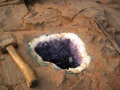 geodes facts interesting geode amethyst limestone rocks inside