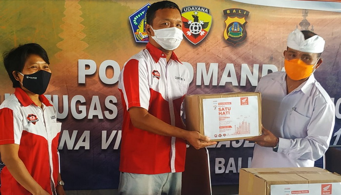 Satu Hati Bersama Indonesia Sehat, Astra Motor Bali Bersama Honda Community Donasikan APD