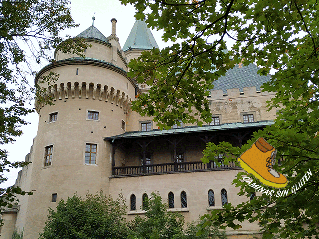 Fachada del Castillo de Bojnice Eslovaquia