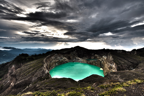 Sejarah, Legenda dan Mitos Danau Tiga Warna Kelimutu - Manusia Lembah