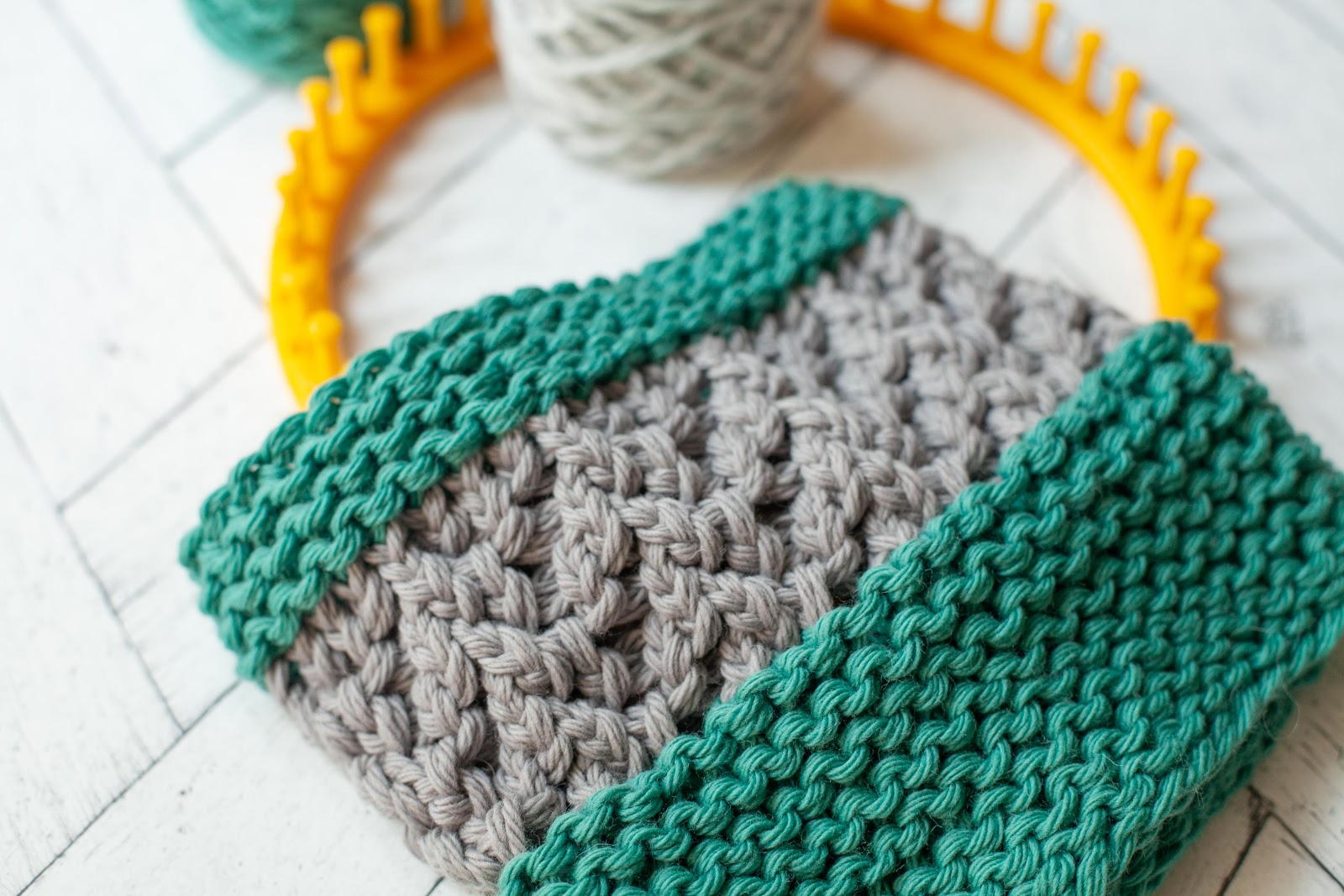 Loom Knit Nautical Rope-Like Cowl Pattern (Free) | Loom Knitting by ...