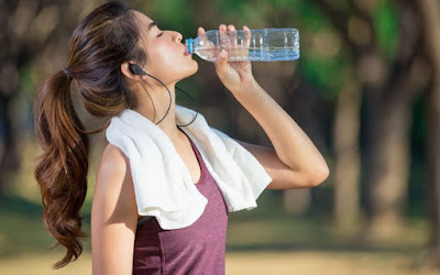 uống nước khi tập gym