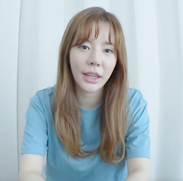 Watch SNSD Sunny answer questions from BUBBLE (English Subbed