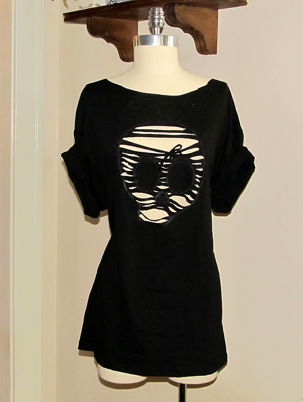 WobiSobi: Project Re-Style #39 Skull Cut Out Tee.