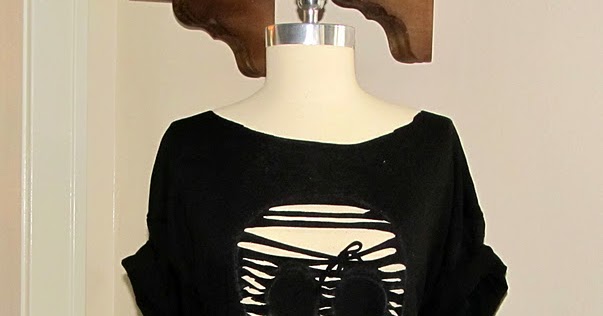 WobiSobi: Project Re-Style #39 Skull Cut Out Tee.