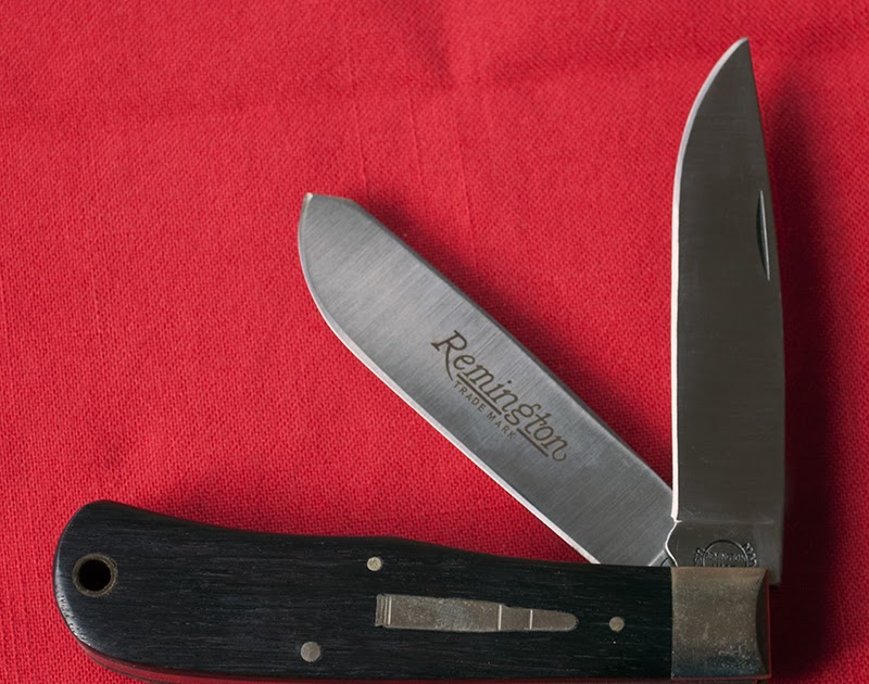 Knife Talk 1989 Remington Bullet R1128 Knife Trapper with Box and Papers