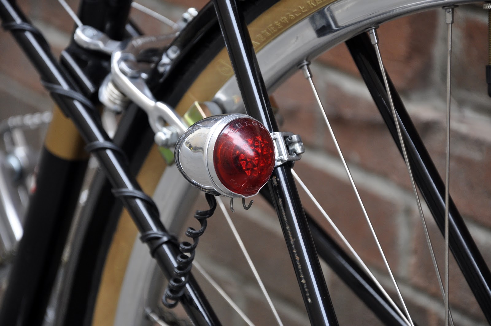Retro Bicycle Bike LED Front Light Headlight Vintage Flashlight Lamp 3 AAA