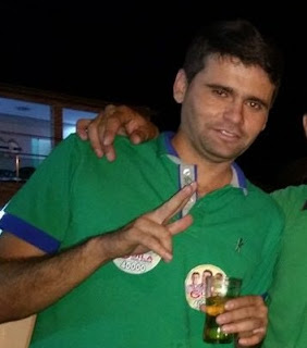 Agricultor Renato do Gilvan foi executado à bala na noite deste domingo em Catarina-CE. Agricultor Renato do Gilvan foi executado à bala na noite deste domingo em Catarina-CE.