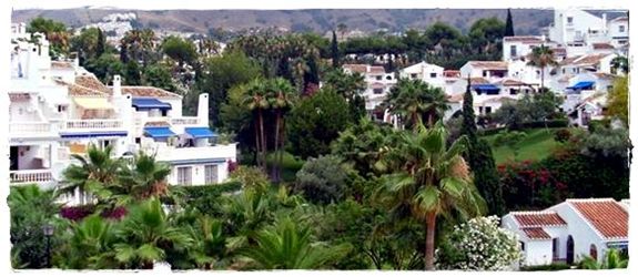 Urbanización El Oasis de Capistrano en Nerja, Málaga, Costa del Sol