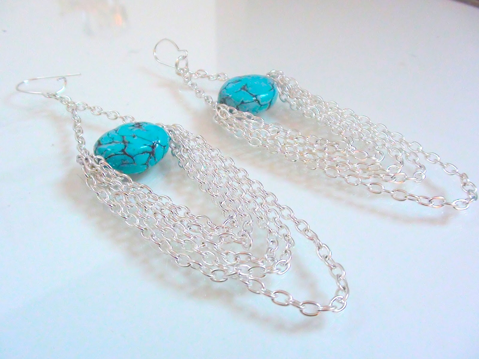 Boucles D'oreilles Perles Turquoise Et Chaînes Dorées - Finition Mousquetons, Neuves Avec étiquettes