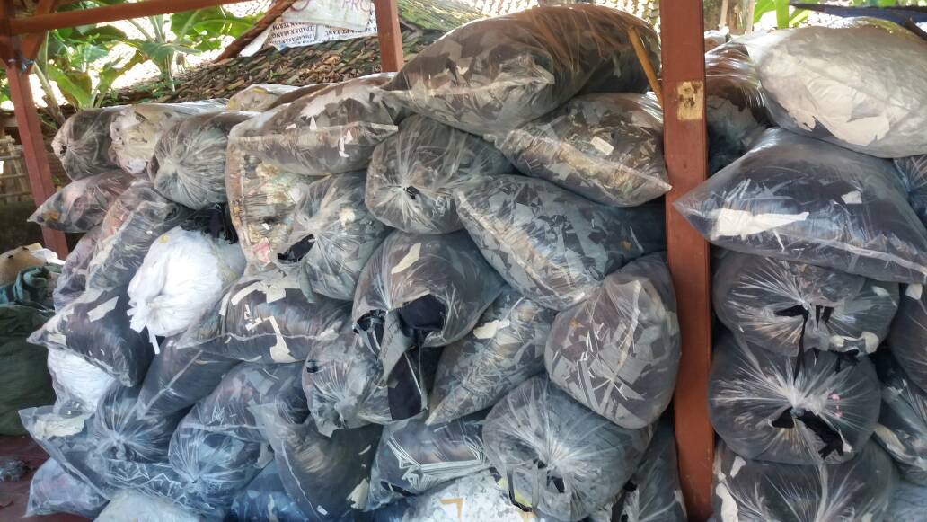 POTONGAN KAIN LEVIS/DENIM/BLUEJEANS