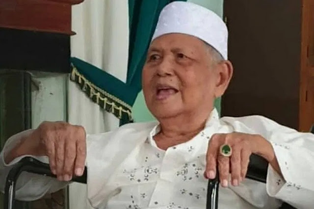 KH. Asmu'i Sadzali