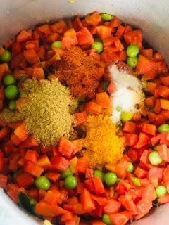 gajar-mutter-ki-sabzi-recipe-step-2(6,1)