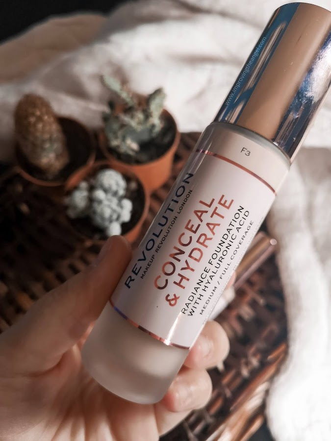 Base Conceal & Hydrate Makeup Revolution