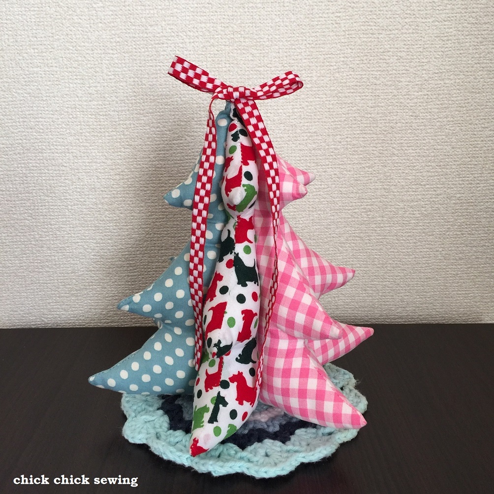 Chick Chick Sewing Fabric Stuffed Christmas Tree Tutorial 彡布のミニクリスマスツリー作り方