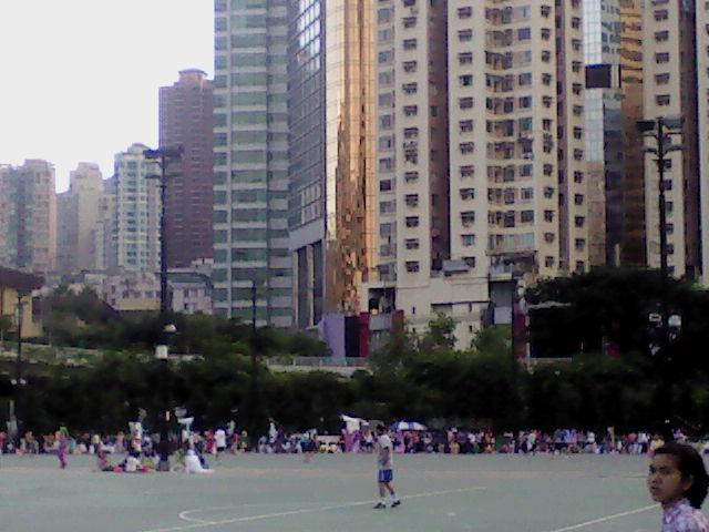 Suatu Sore di Victoria Park Hong Kong
