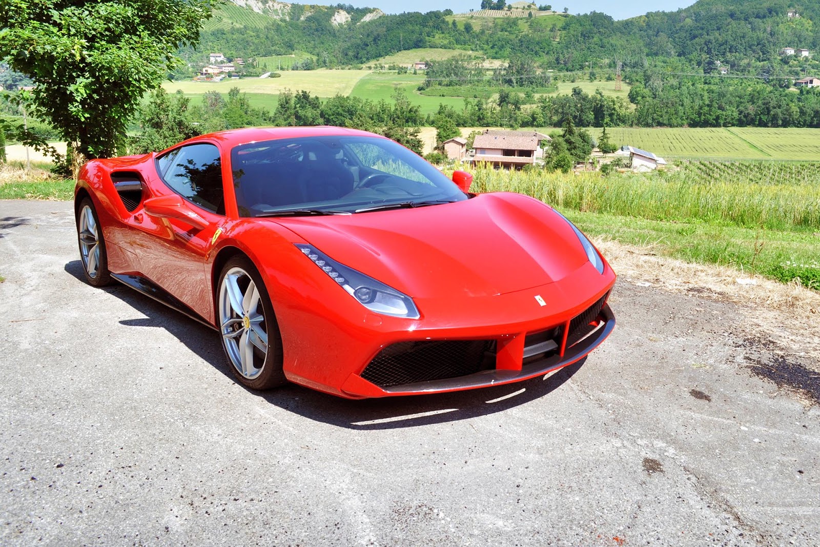 Феррари 488 GTB 2020