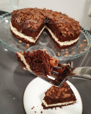 كيكة عادية ببيضتين 