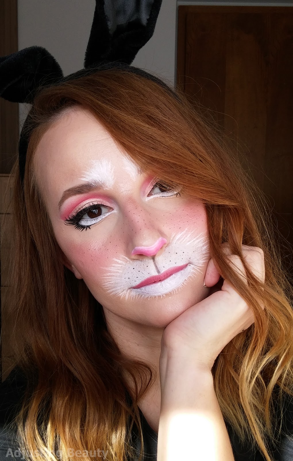 Cute Bunny Makeup Adjusting Beauty