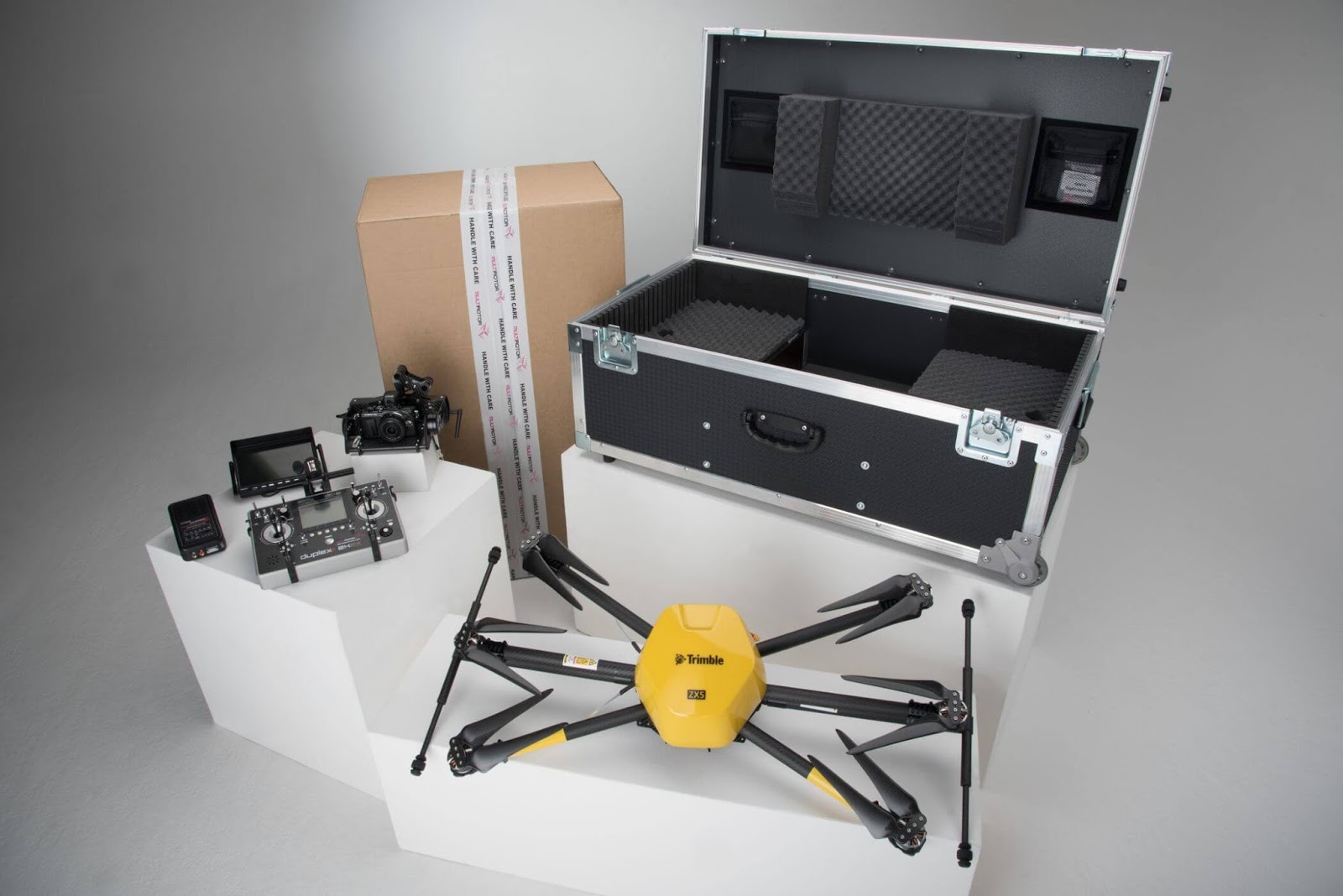 Revista Trimble ZX 5 Bate Recorde de Altura para Multirotores