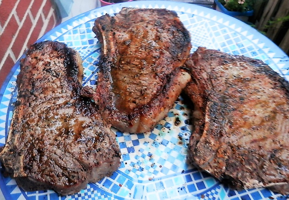 The Left Chapter Charcoal Grilled Steaks w. Garlic Butter