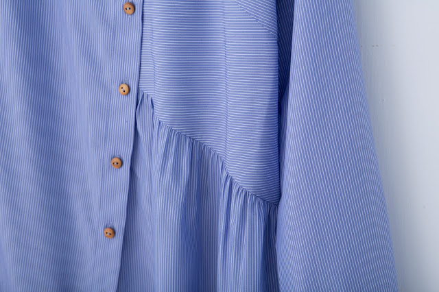 溫室寫作 雨天排釦洋裝