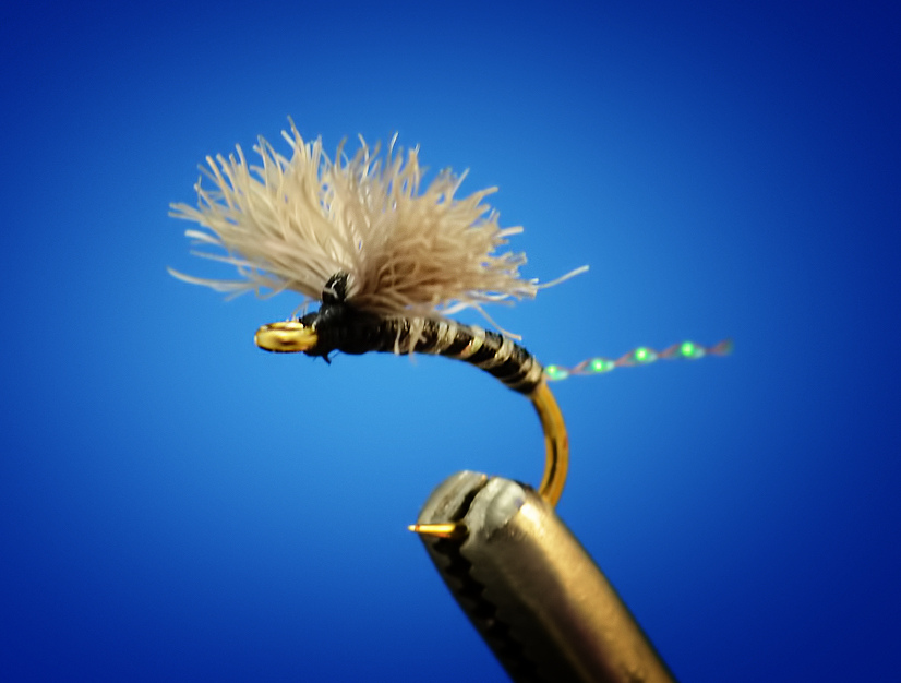 Midges Fly tying. Midge Fly. Emerger Fly Fishing.