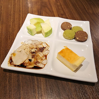 【台北牛排自助吧】橫濱牛排 Yokohama Steakhouse 食記，涮乃葉同集團的排餐，咖哩飯吃到飽！　甜點及水果