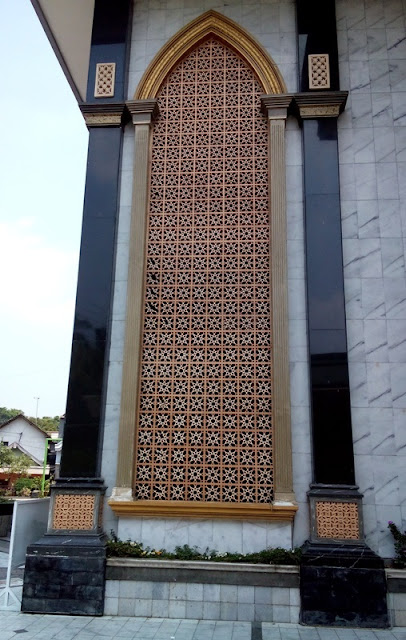 krawangan masjid agung Baitul Mukminin Jombang