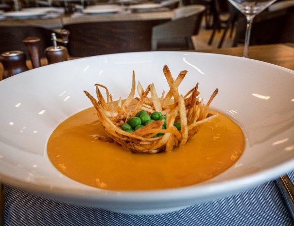 Weekday Wanderlust | Places: The Wooden Nest, Romania