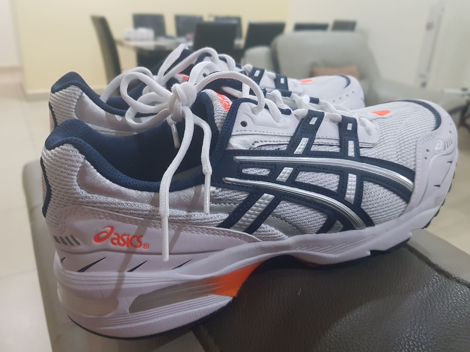 shoe carnival asics