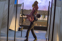 The Greatest Showman Hugh Jackman and Michelle Williams Image 3 (15)