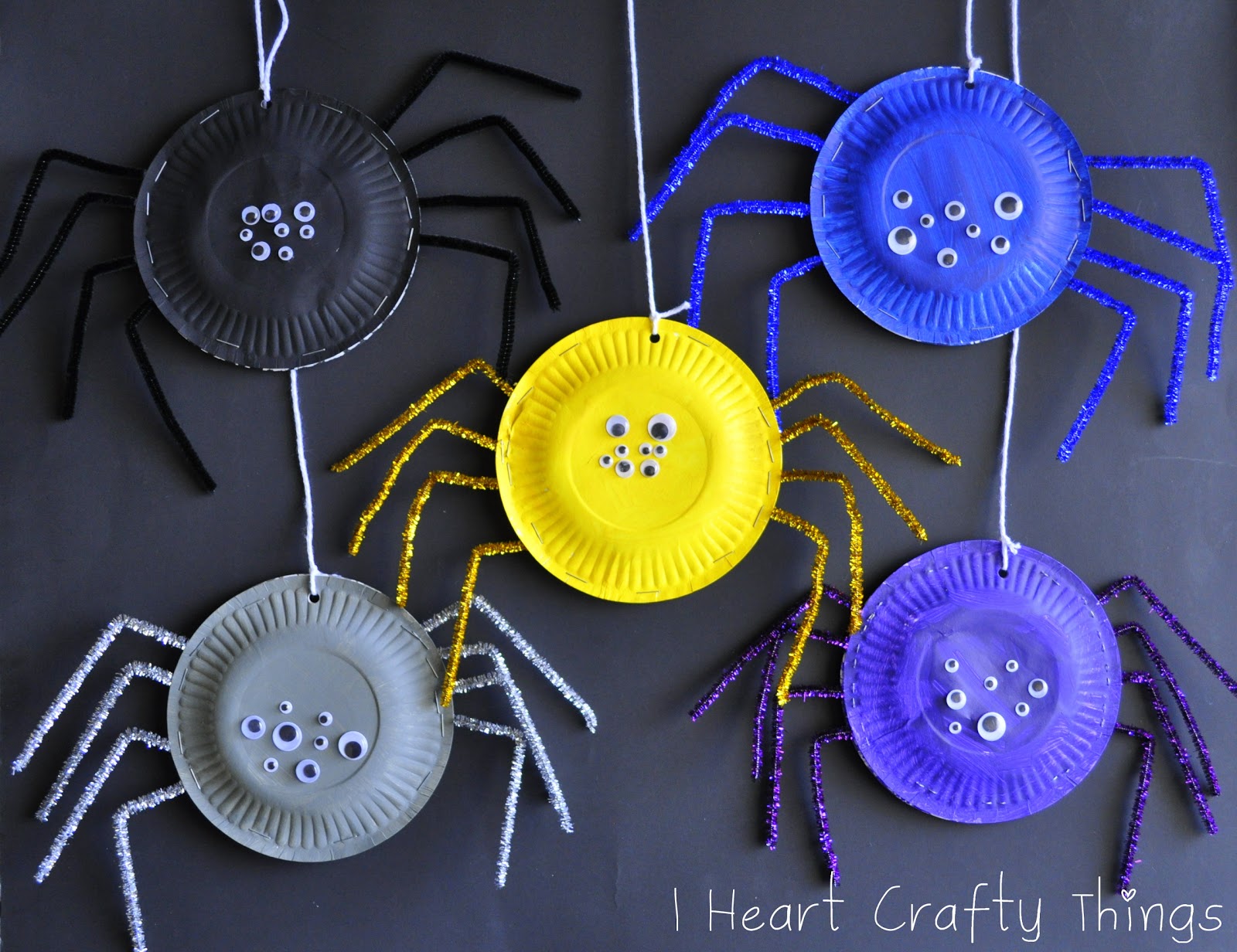 I HEART CRAFTY THINGS: Paper Plate Spiders