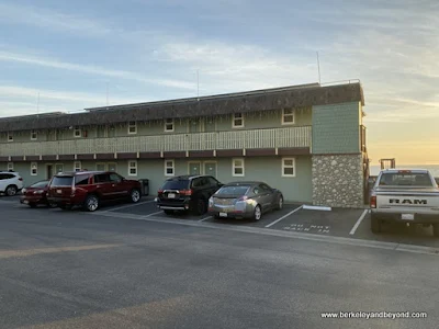 exterior of strip motel at Shoreline Inn in Cayucos, California