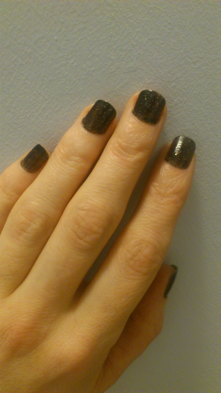 Bestys Beauty Bits Cutex strengthening nail polish remover review