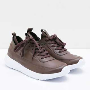 Men Wind ATR Sneakers Coffee