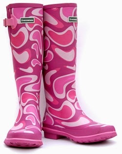 Wet Weather Bride In Wellies Love Weddings Wedding Wellies White Cream Coloured Or Patterned Www Thewelly