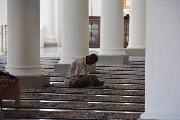 Adab dan Tata Krama di Dalam Masjid