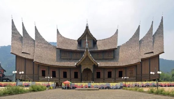 Ciri Khas Rumah Gadang Padang Sumatera Barat Travel Link