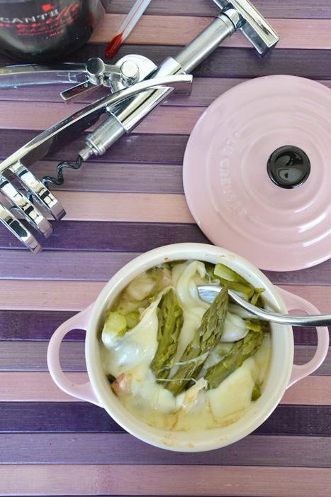 asparagi in cocotte con pancetta e scamorza affumicata 