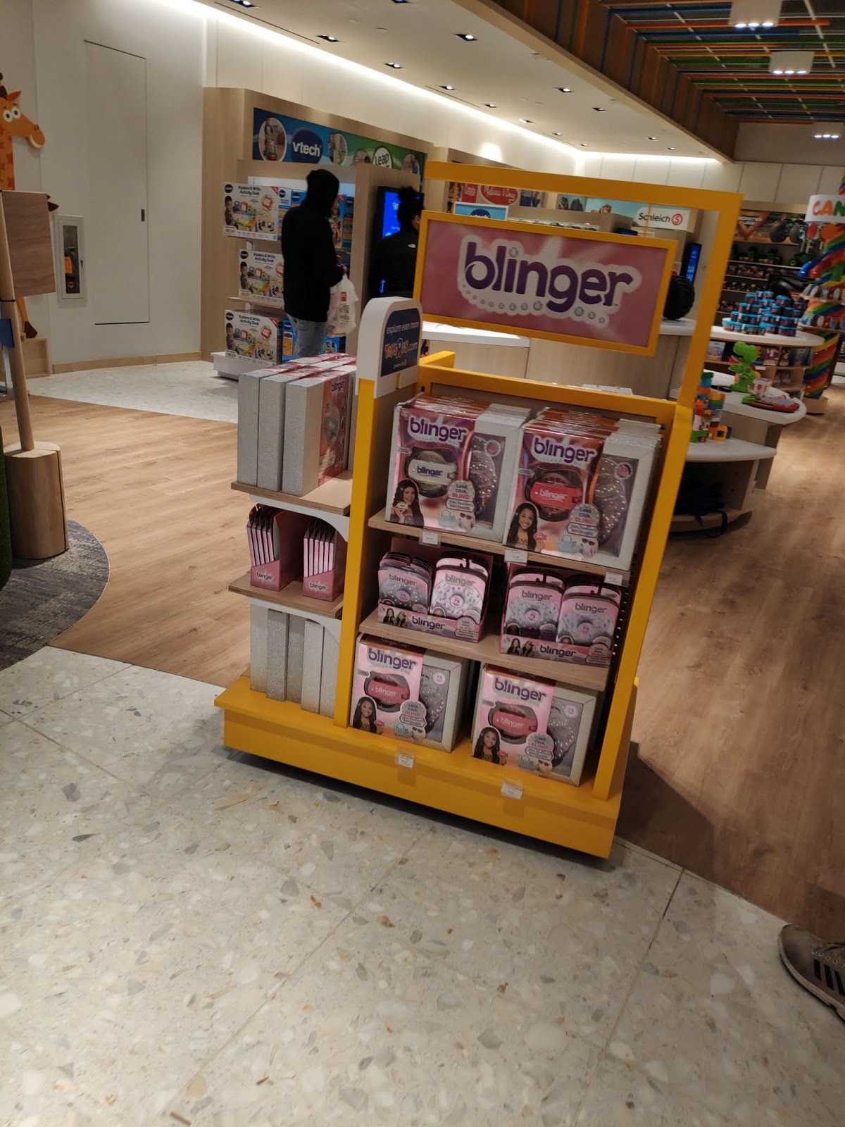 Toys R Us at Westfield Garden State Plaza